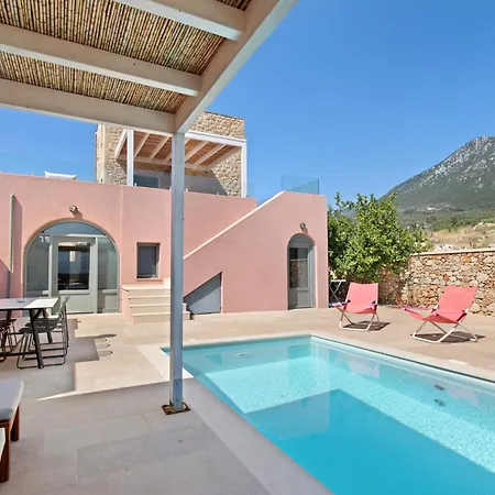 Patio Complex 斯陶帕