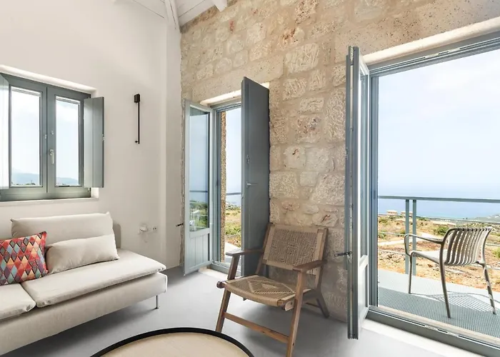 Patio Complex 斯陶帕