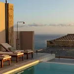 Villa Patio Complex