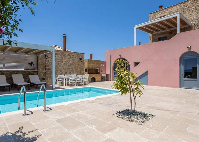 Willa Patio Complex Stoúpa