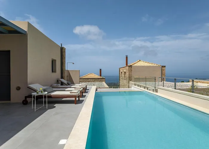 Villa Patio Complex