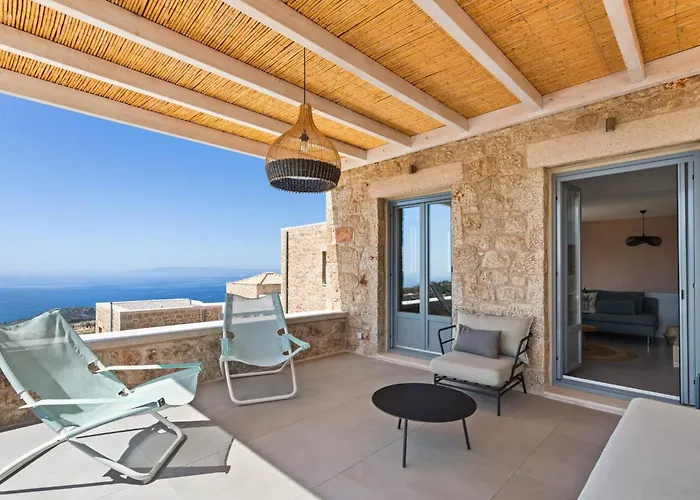 Willa Patio Complex Stoúpa